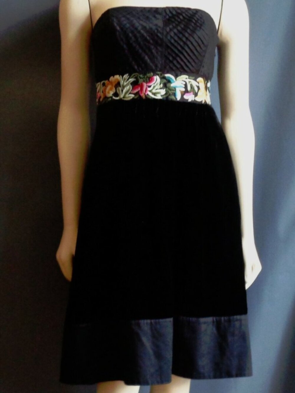 Floreat Anthropologie Black Velvet Embroider Strapless Enchanted Evening Dress 2